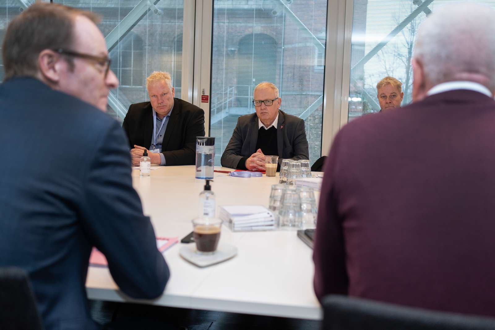 OK25 er nu for alvor skudt i gang, og forude venter mange timers hårdt arbejde, hvor Jim Jensen og resten af forhandlingsudvalget fra Fødevareforbundet NNF vil kæmpe for at lande de bedste overenskomster for vores medlemmer.