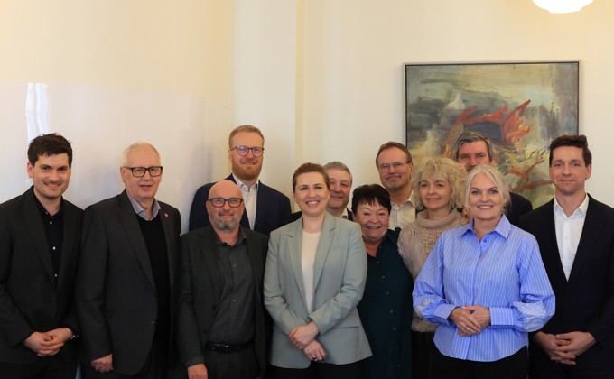 /media/vb1fdvnx/praesentation-af-s-udspil-om-tidlig-pension.jpeg?rxy=0.4050327705273435,0.3836766795919852&width=680&height=420&v=1dcacaa7de74ac0